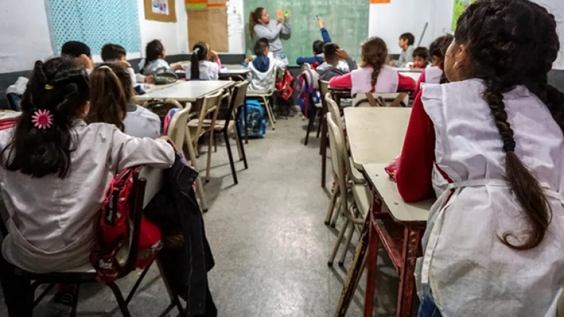 Aumentos mensuales, actualización automática e impacto en jubilaciones, los ejes centrales de la recomposición salarial docente