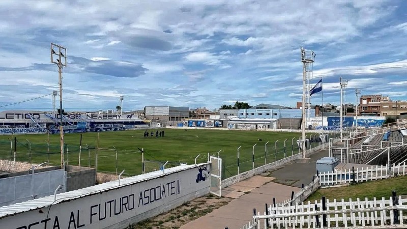Clásico en Comodoro: fuerte operativo de seguridad y cortes de tránsito por el Jorge Newbery vs Huracán