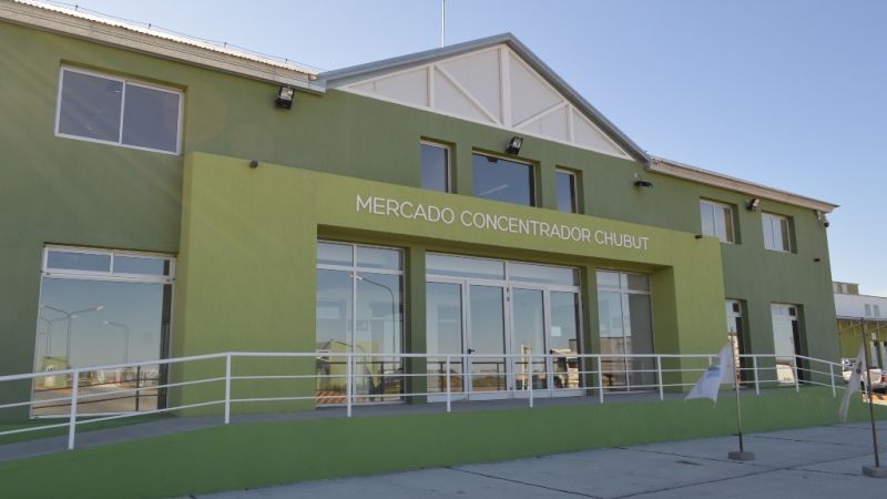 Golpe comando en Trelew: redujeron al sereno del Mercado Concentrador y escaparon con una suma millonaria