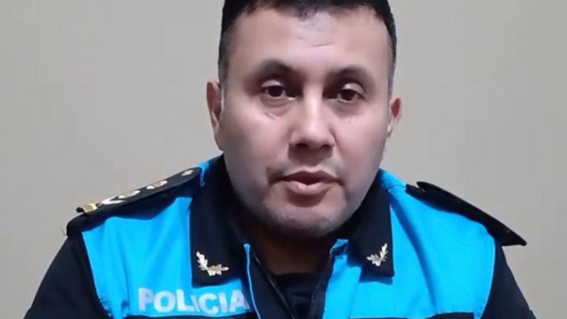 Disturbios en Supervisión de Escuelas: La Policía aseguró que intentaron tomar el edificio y que cuatro efectivos resultaron heridos