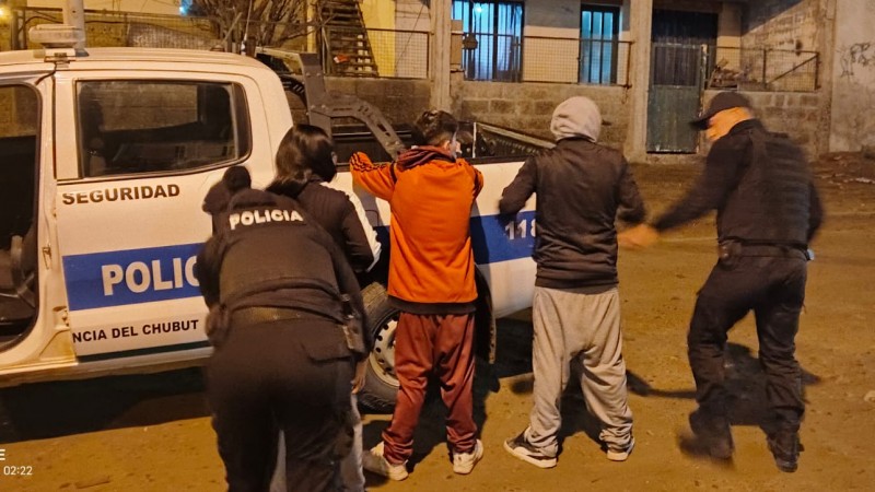 Lo identificaron en un control policial y descubrieron que tenía pedido de captura vigente