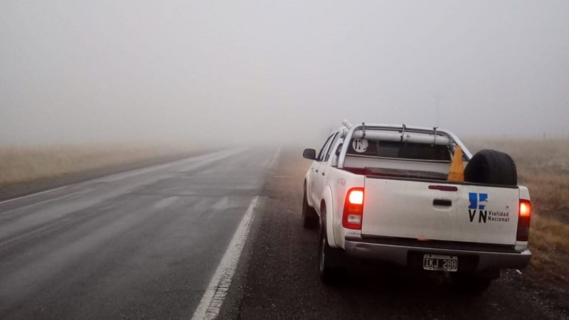Rutas de Chubut habilitadas pero con hielo, barro y niebla: el alerta de Vialidad Nacional para este domingo