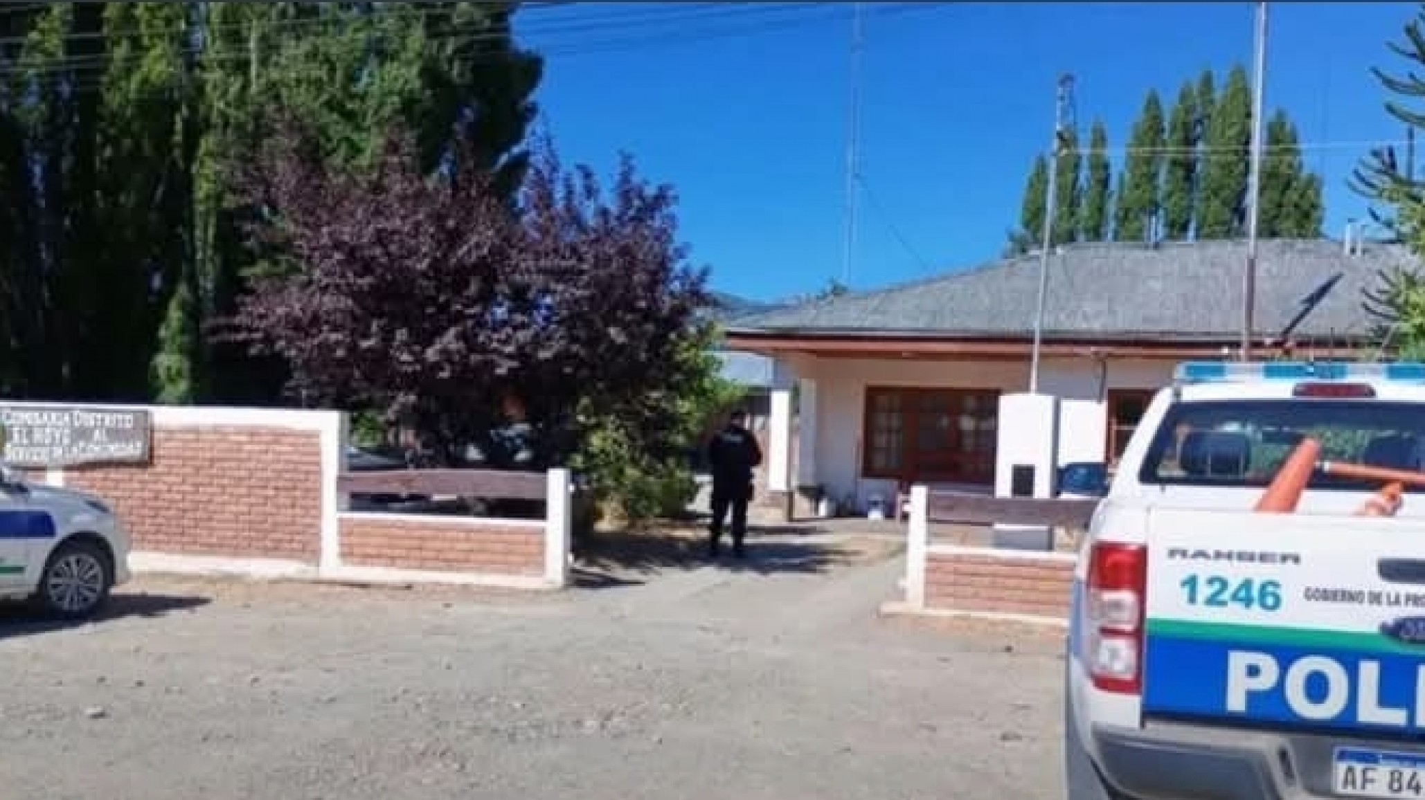 Buscan a un hombre acusado de robar el auto de su ex pareja y enviarle un video del vehículo
