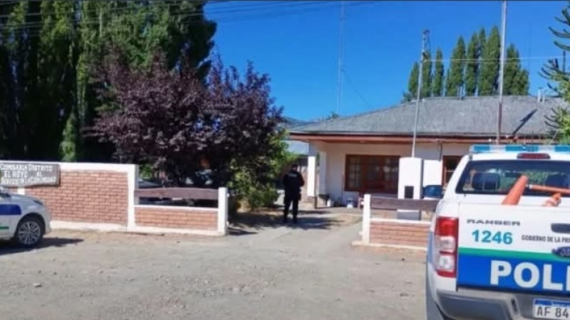 Buscan a un hombre acusado de robar el auto de su ex pareja y enviarle un video del vehículo