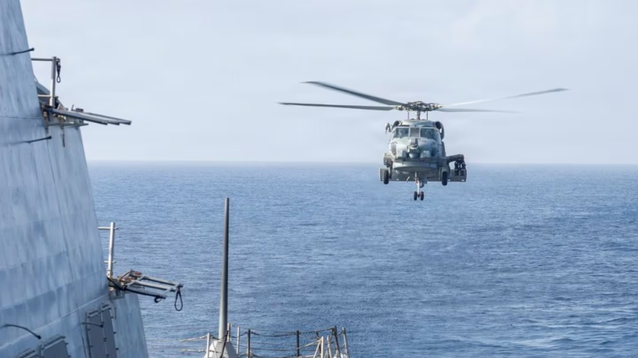 Estados Unidos atacó objetivos en Irán tras el derribo de un helicóptero militar en el estrecho de Ormuz