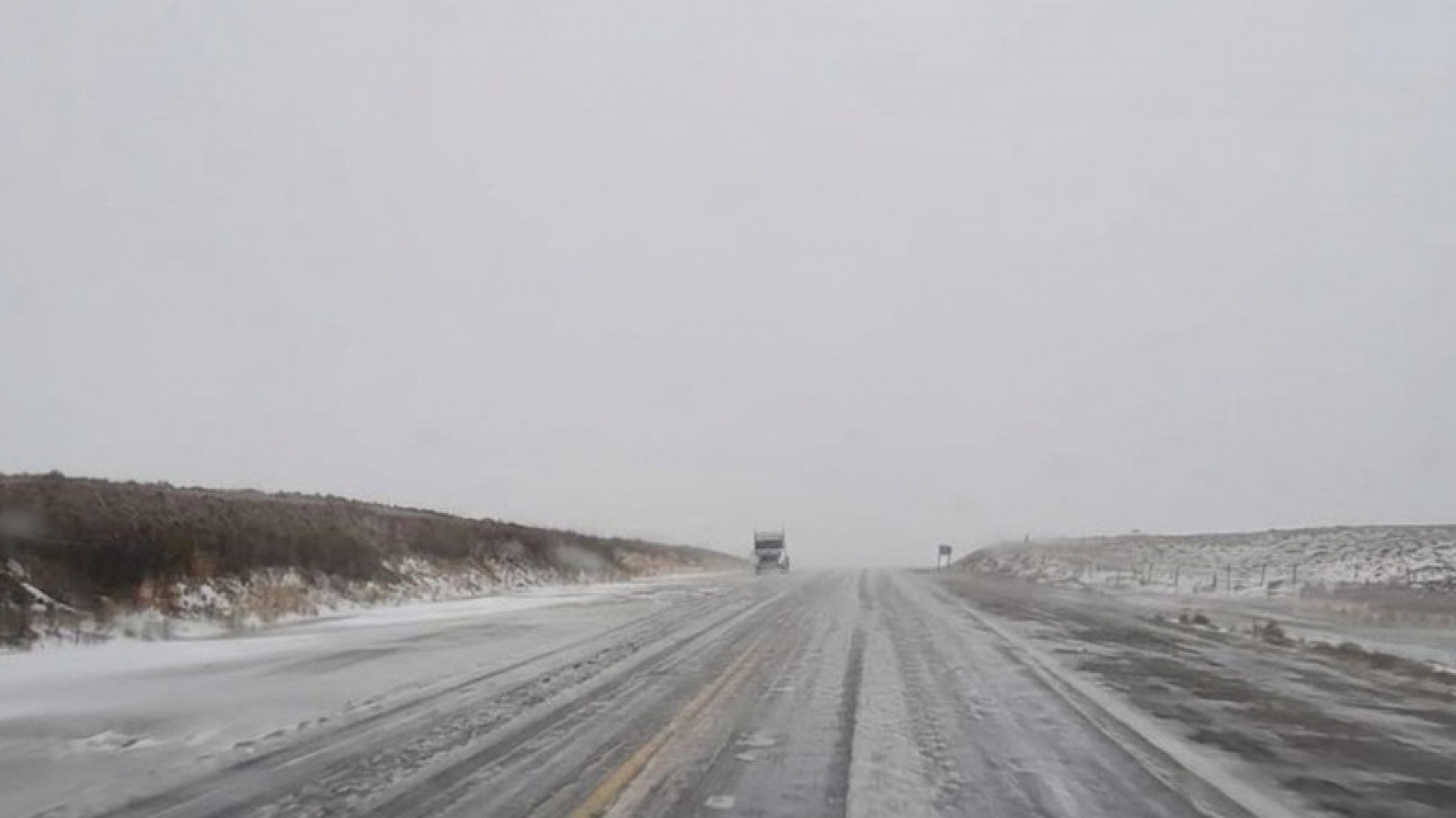 Atención conductores y vecinos de la zona: Alerta naranja por severo temporal de nieve y peligro de viento blanco