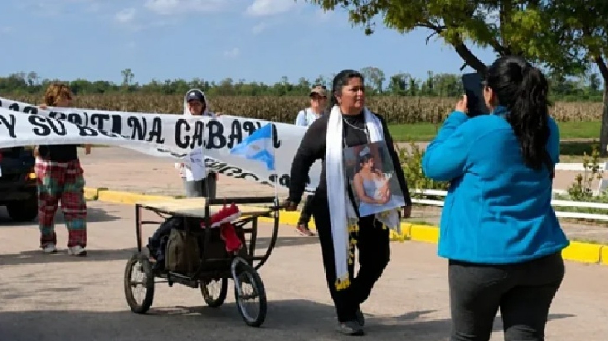 "Entró caminando a tener a su bebé y hoy no está": 500 kilómetros para exigir justicia por su hija y su nieta