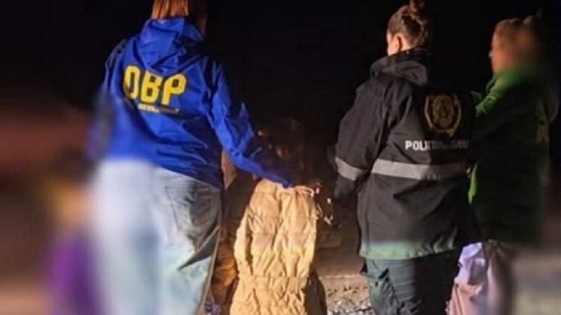 Operativo cerrojo en Comodoro: así interceptaron el micro de la mamá y la niña buscadas por Alerta Sofía