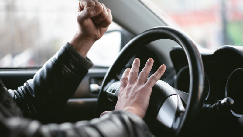 Lanzaron una línea de WhatsApp para denunciar conductas peligrosas al volante