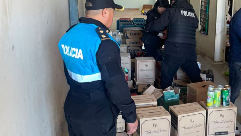 Allanamiento en Km 8: desbaratan un presunto comercio ilegal de alcohol en Comodoro Rivadavia