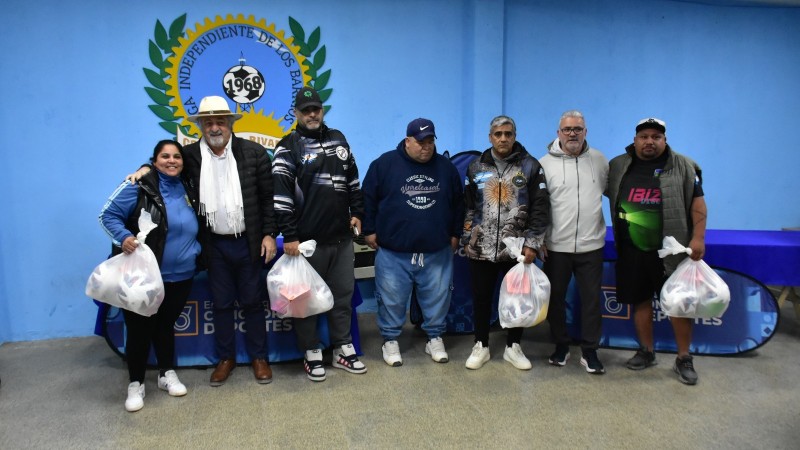 Comodoro: el Municipio entregó materiales deportivos a la Liga Independiente de los Barrios