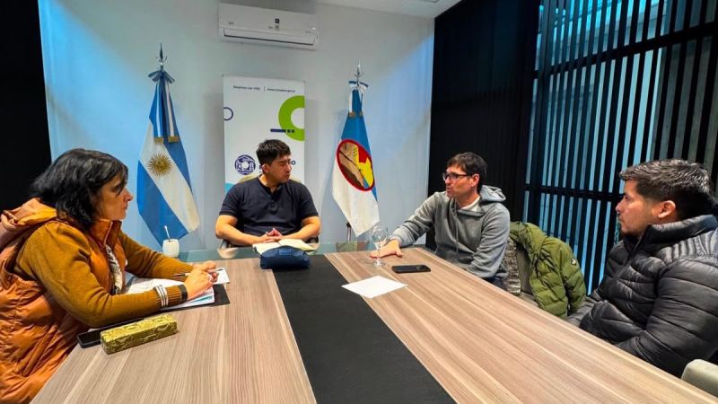 Infraestructura urbana: el Municipio coordina los detalles técnicos para iniciar la obra de la escalera de LU4