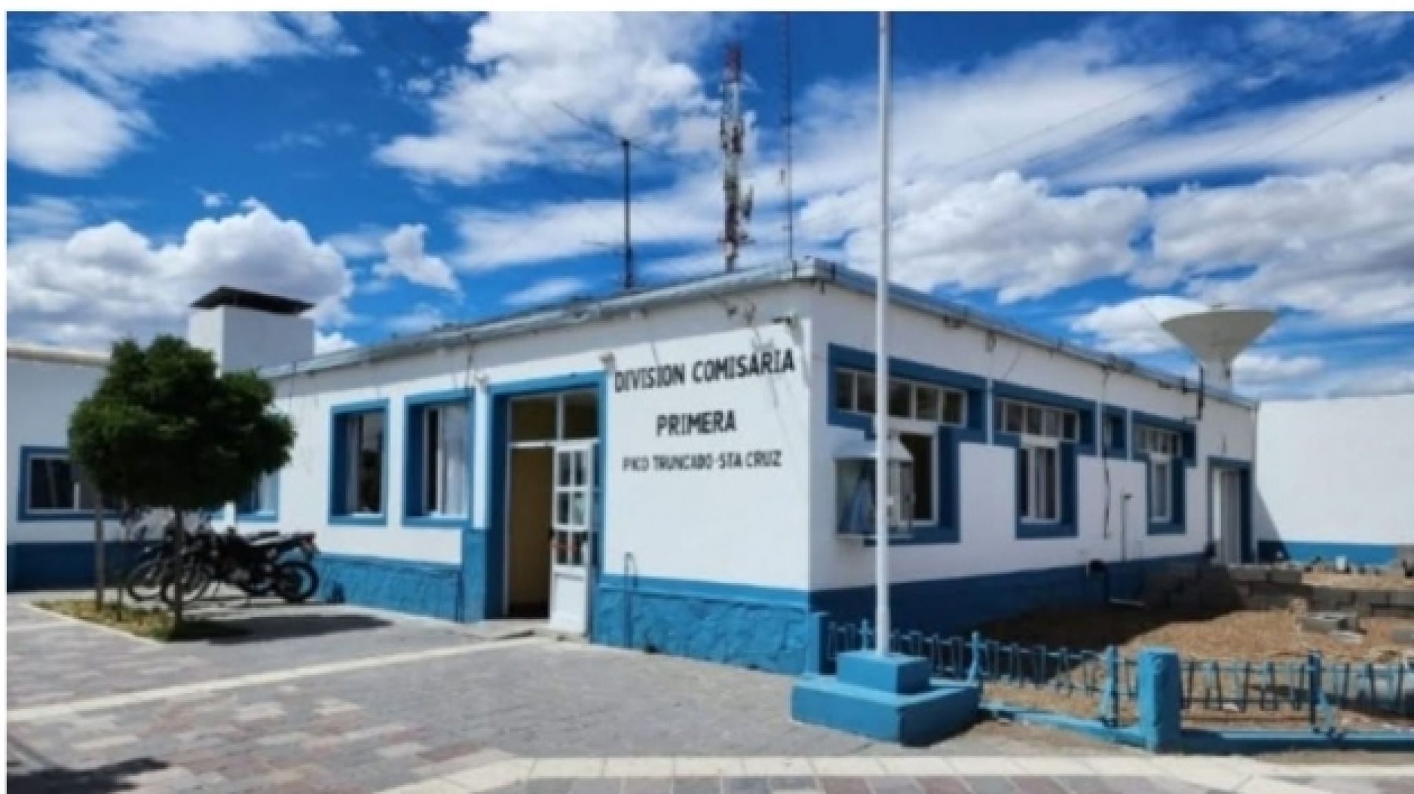 Entró a la casa de su ex y atacó a ella y a su pareja con un destornillador mientras dormían