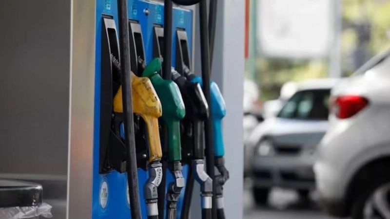 Combustibles: el precio subió 24% en dólares desde que comenzó el conflicto de Medio Oriente