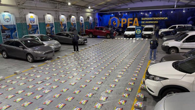 Secuestraron 2.200 álbumes del Mundial 2026 que habían ingresado ilegalmente al país