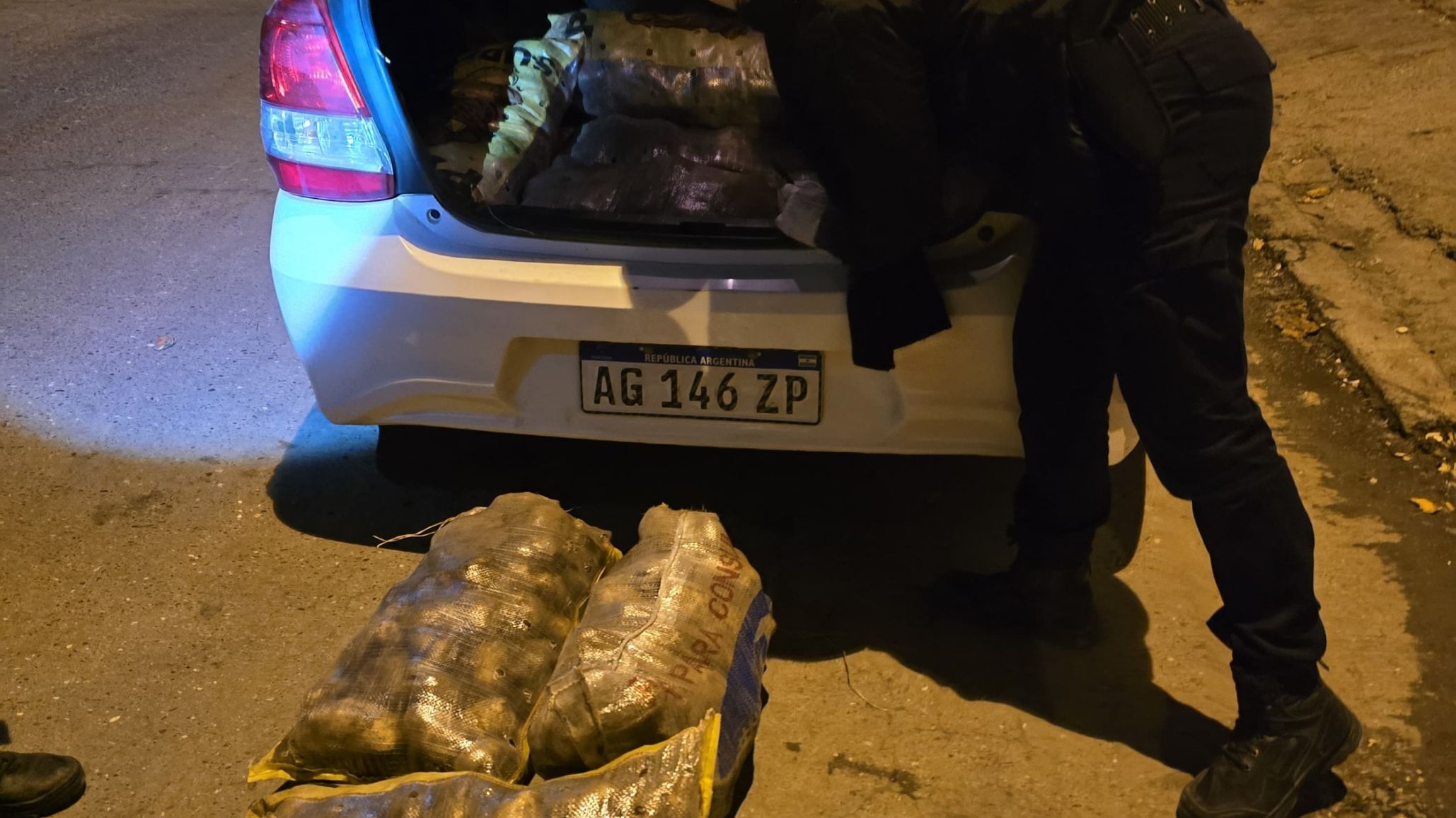Insólito: intentaron robar una verdulería en pleno partido de la Selección y hasta pidieron un taxi para llevarse la mercadería