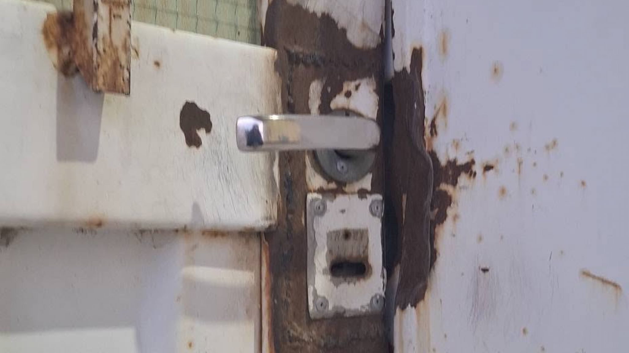 Vandalizaron nuevamente el CAPS de Stella Maris y los vecinos reclaman cámaras de seguridad