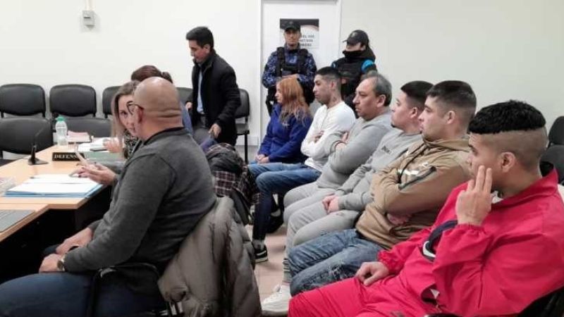 Seguirá detenido uno de los acusados por el ataque frente a la Oficina Judicial