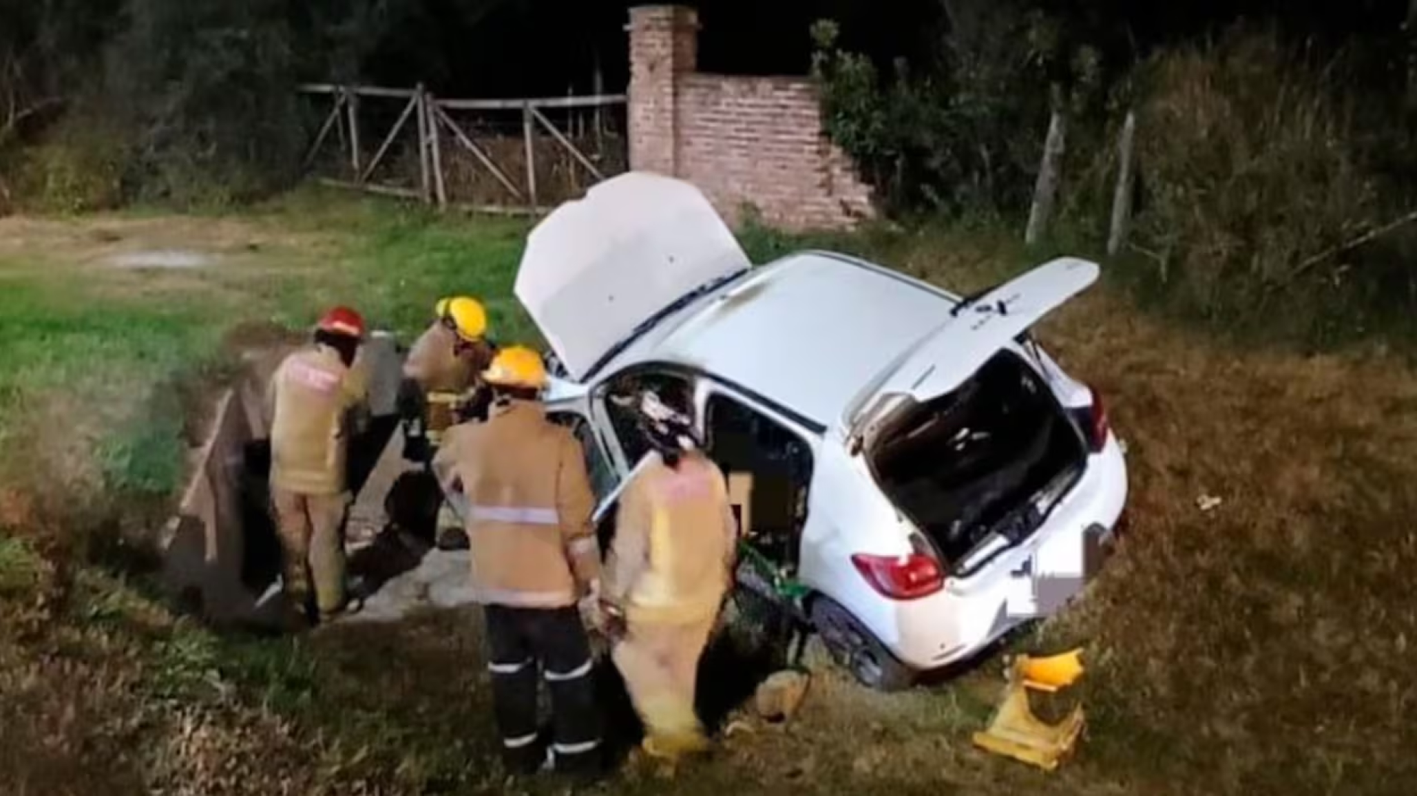 Tragedia: murió la mujer a la que le explotó el celular mientras lo cargaba en el auto