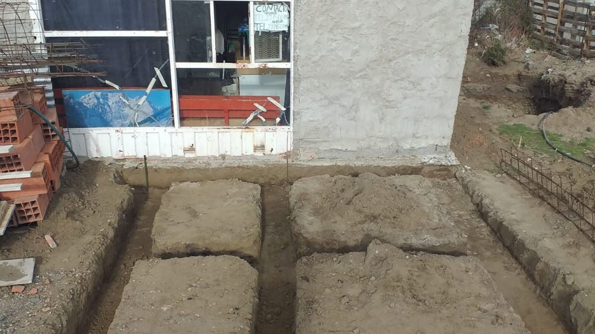 Comenzó la construcción de los baños del Merendero Caritas Felices del Faro