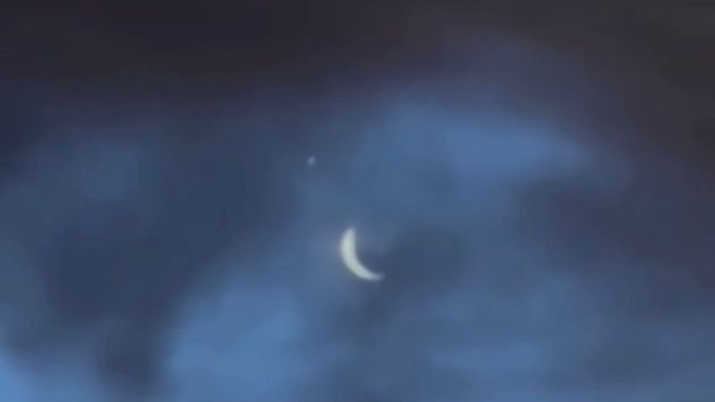 El "beso cósmico" entre la Luna y Venus también sorprendió en el cielo de Comodoro