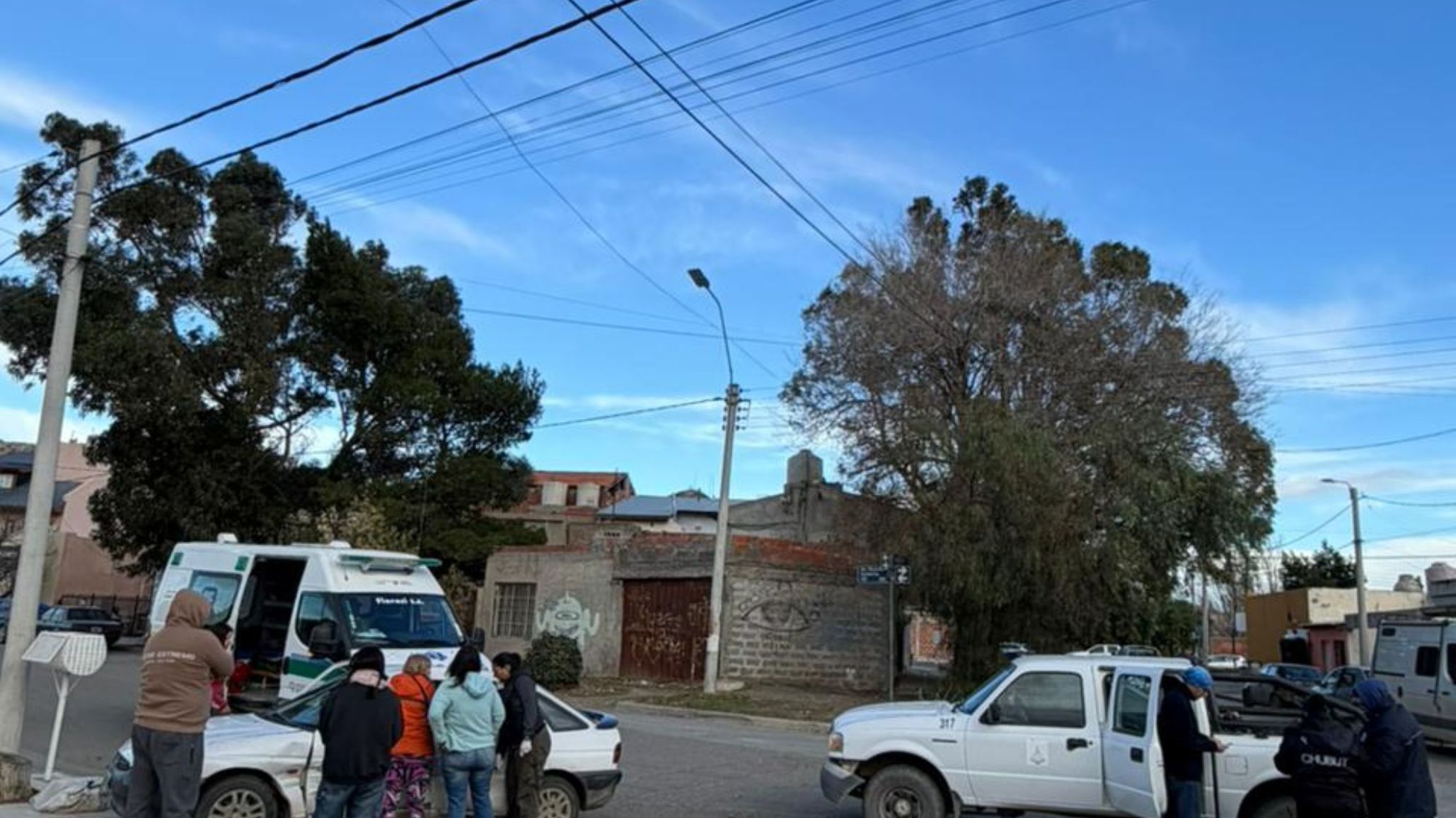 Accidente en Km 5 de Comodoro: un herido tras choque entre dos vehículos