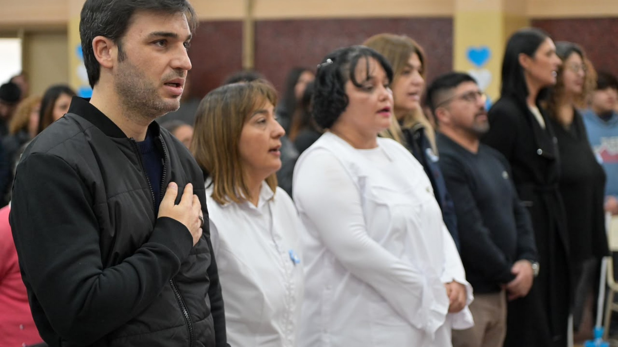Torres participó de la Promesa a la Bandera de estudiantes adultos en Trelew