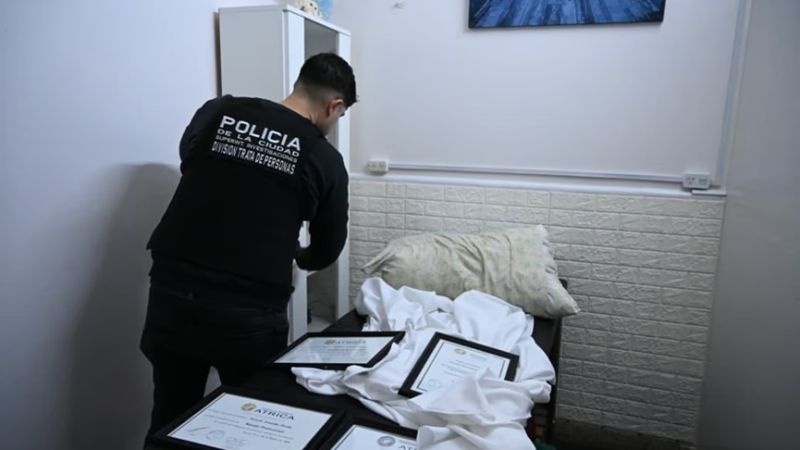 Desmantelan un falso centro de masajes: rescataron a diez mujeres víctimas de explotación sexual