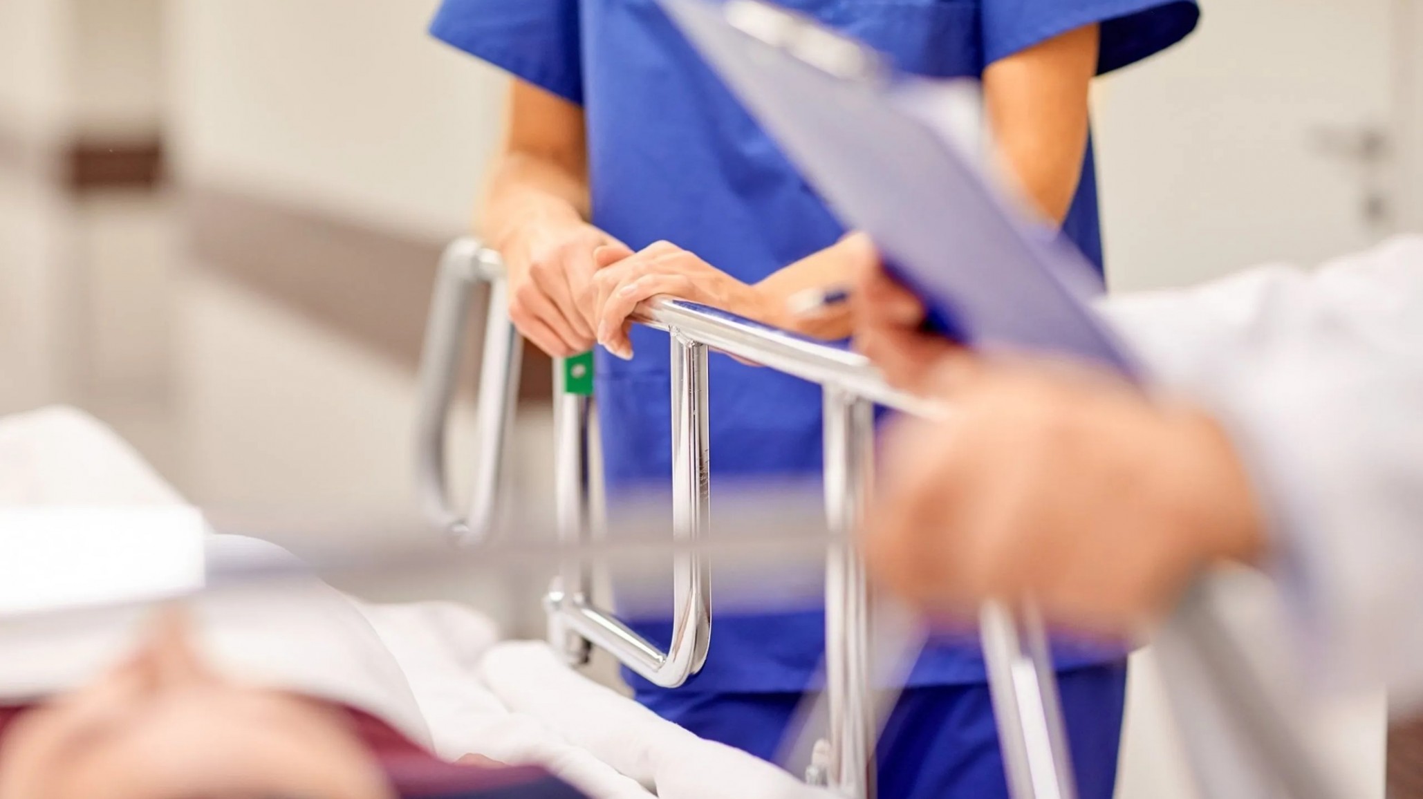 "Es la primera vez en 44 años que tenemos graduados que no consiguen trabajo": fuerte advertencia de la decana de Ciencias Naturales por la polémica ley de emergencias médicas