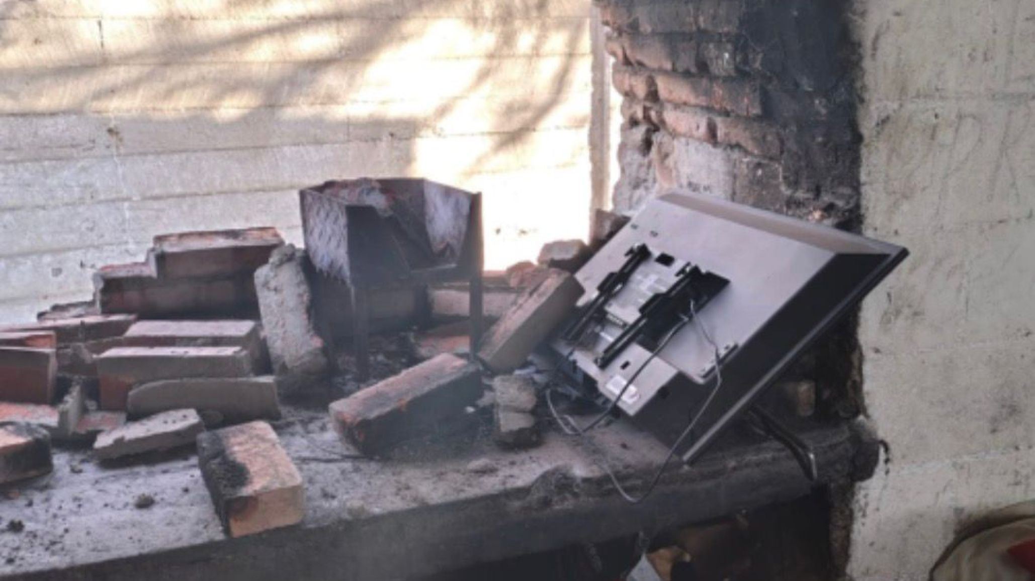 Vandalizaron el buffet de Petroquímica y dejaron inutilizable el sector de la parrilla