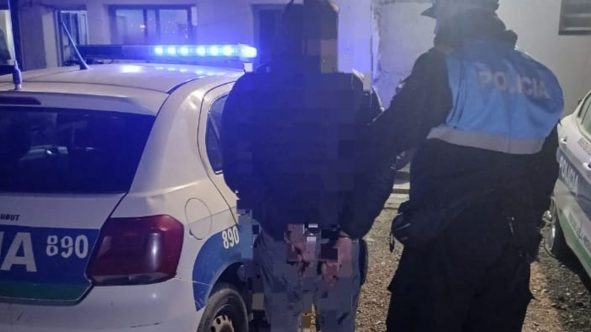 Discutieron y le abrió la cabeza con una pava: un joven fue detenido por violencia de género