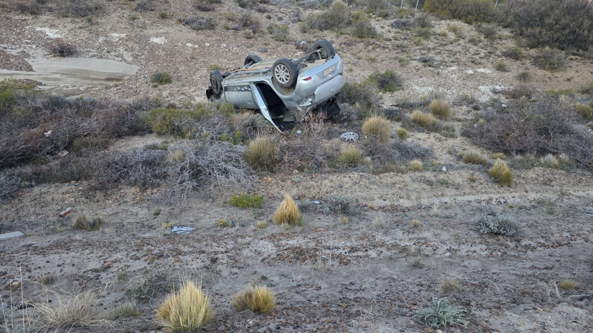 Volcó en Ruta 3 y terminó hospitalizado