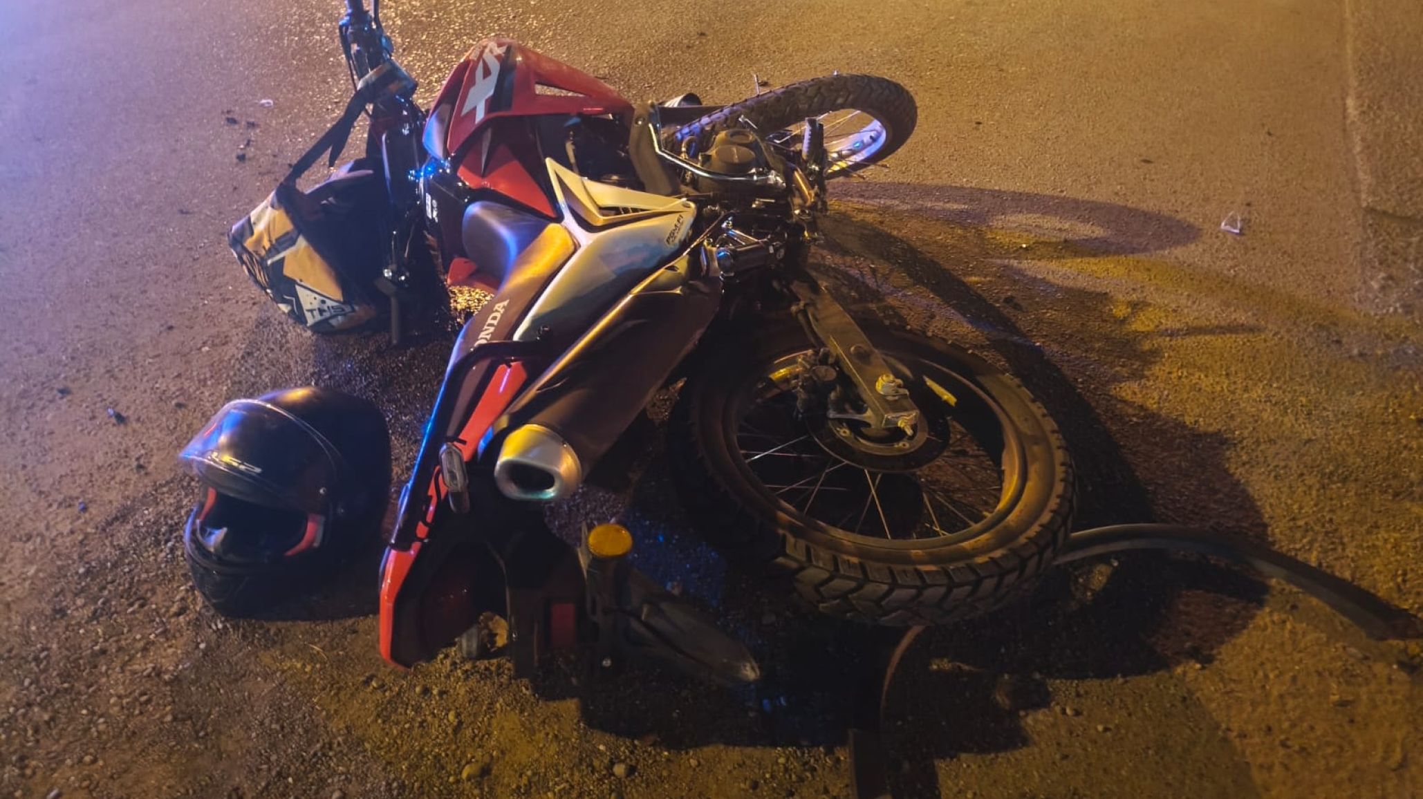 Rada Tilly: un motociclista de 15 años terminó en el hospital y el conductor de la camioneta se presentó después en la comisaría