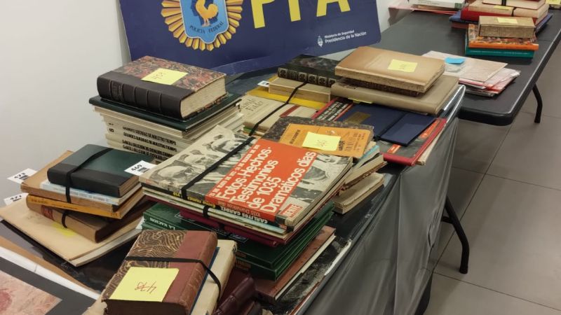 Contrabando de la historia: rescatan en Recoleta más de 200 manuscritos de San Martín y Rosas que se subastaban por 100.000 dólares