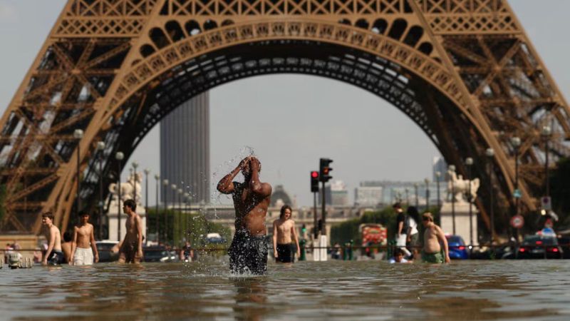 Ola de calor: París prohíbe el consumo de alcohol en la vía pública y España reporta más de 200 muertos
