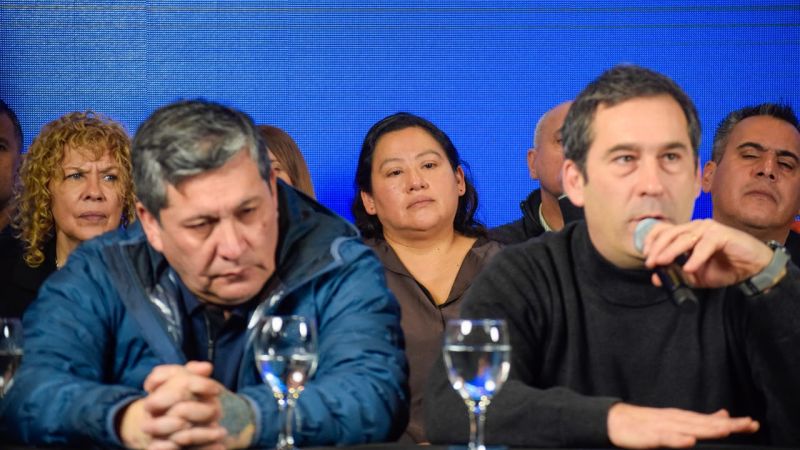 Raúl Silva (UOCRA) se une a la batalla de Comodoro: "Todo lo que dejó YPF es de los Comodorenses"