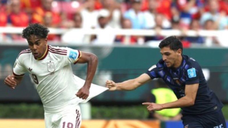 El Uruguay de Bielsa es el primer sudamericano eliminado y Argentina jugará 16vos contra Cabo Verde