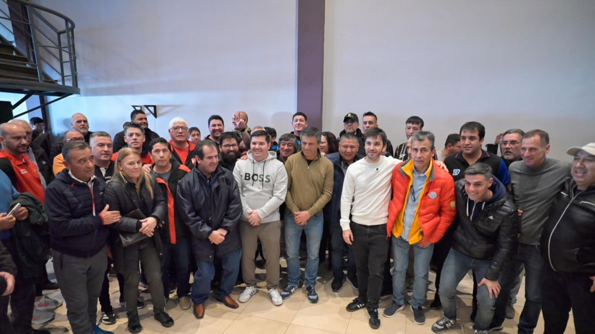 Comodoro: garantizan la entrega directa y por ley de las tierras de YPF a los clubes de barrio