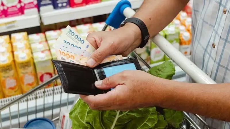La caída del poder de compra, no llegar a fin de mes y las deudas: las preocupaciones que unen a los votantes incluso oficialistas