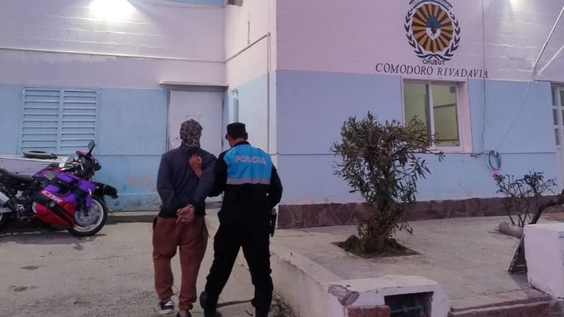 Detuvieron a un hombre que tenía un pedido de captura en barrio Juan XXIII
