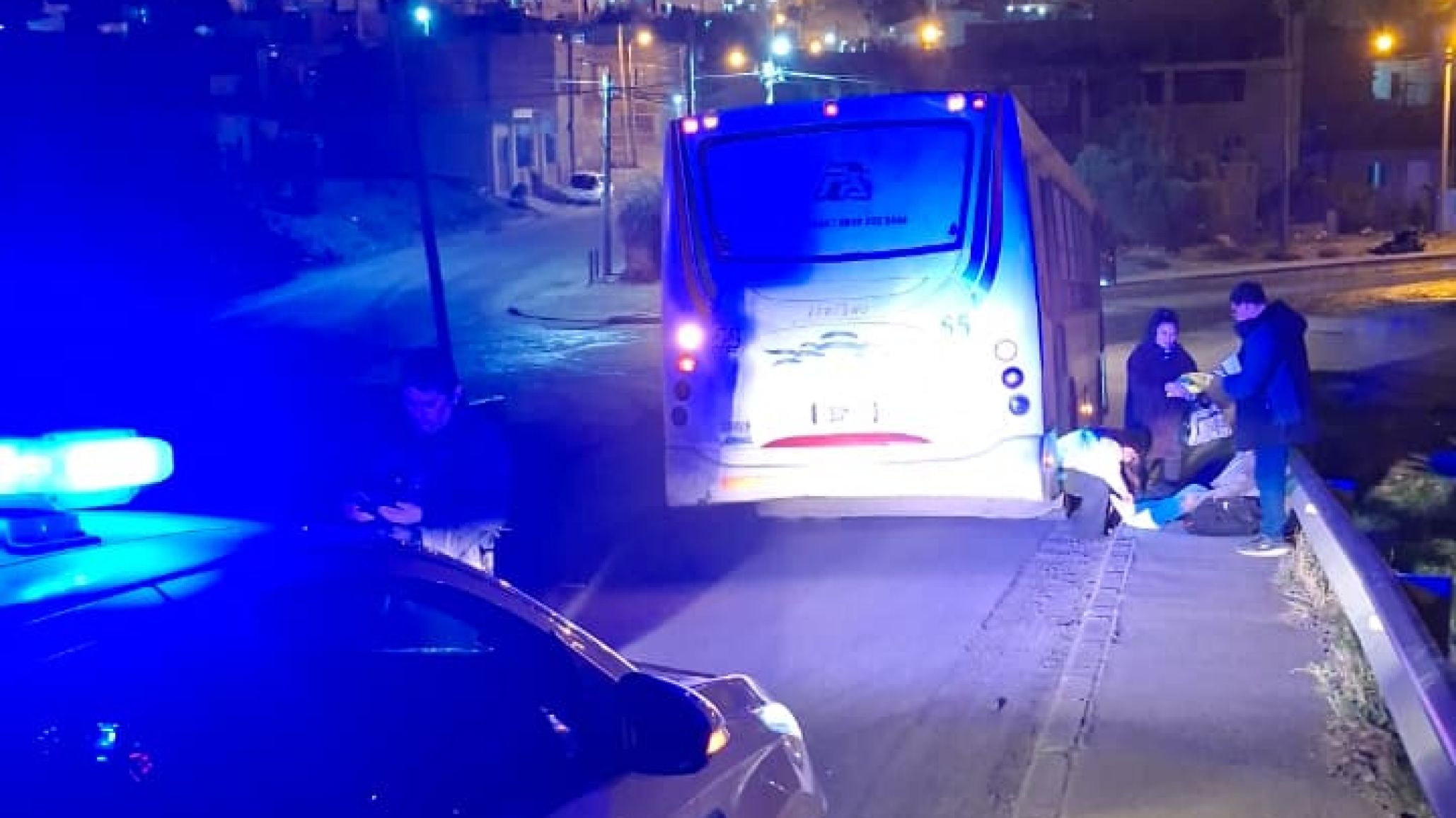 Se cayó al bajar del colectivo y fue trasladada al Hospital Regional