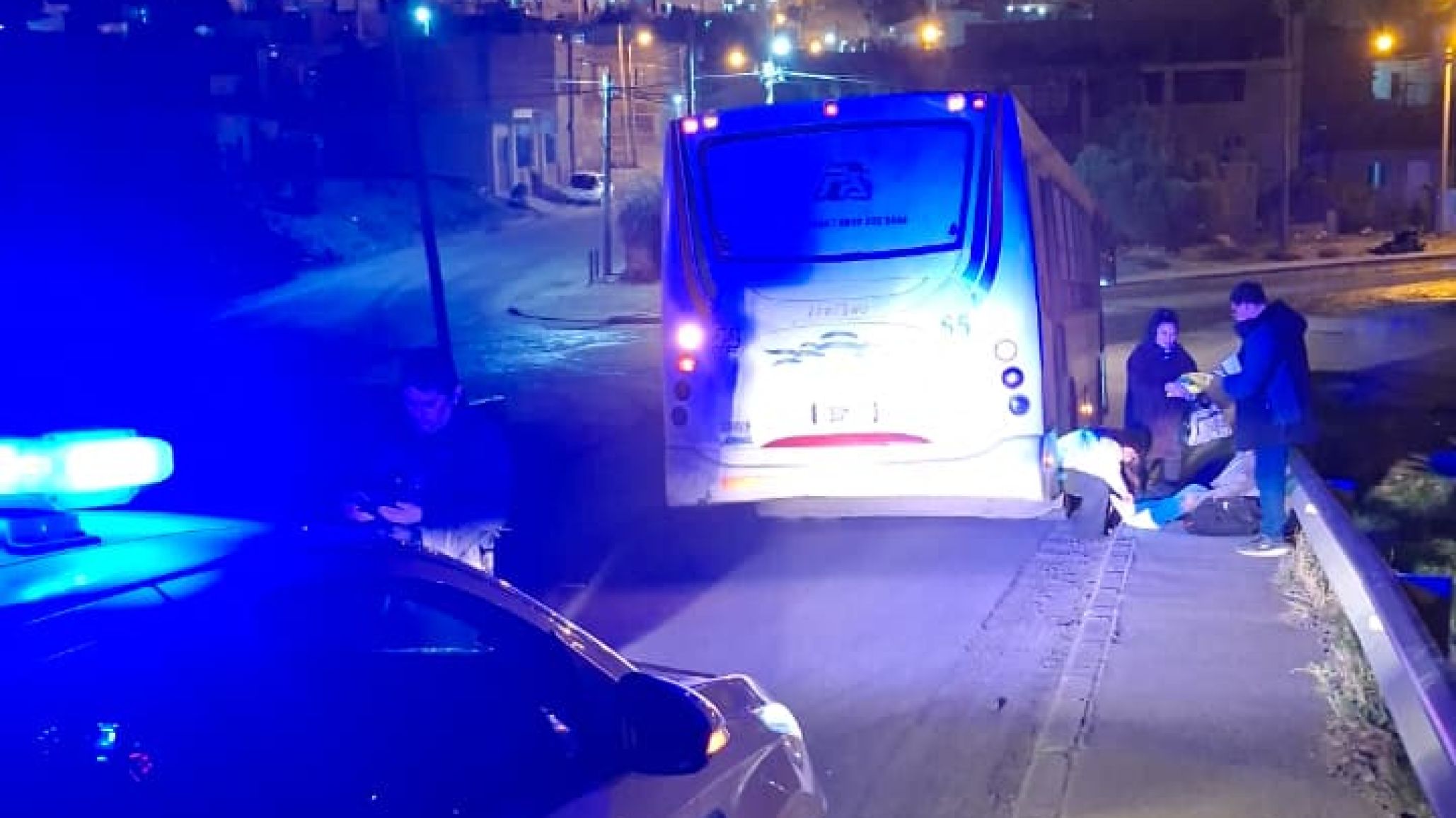 Se cayó al bajar del colectivo y fue trasladada al Hospital Regional
