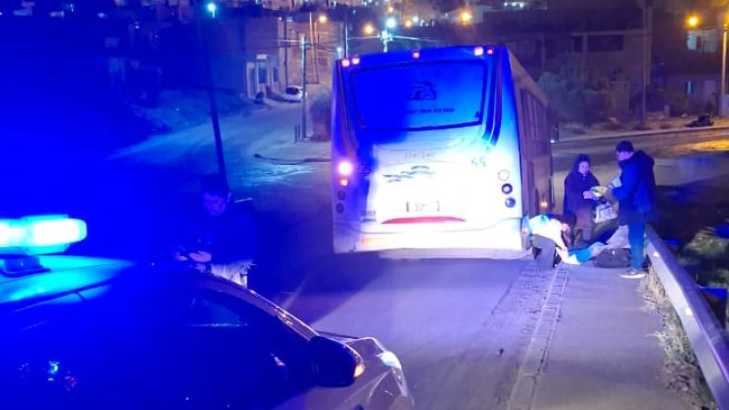 Se cayó al bajar del colectivo y fue trasladada al Hospital Regional