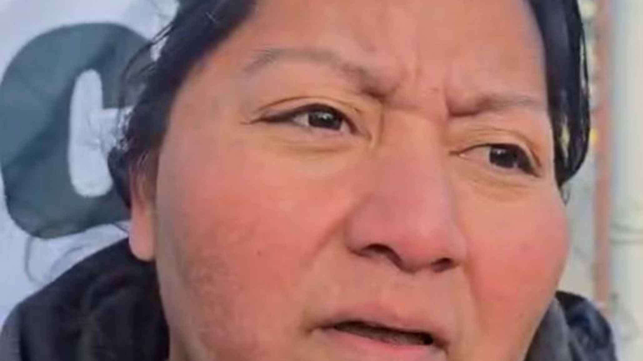 Antes de la conferencia la mamá del corazón de Ángel dijo: "Espero escuchar toda la falla que hay en este sistema"
