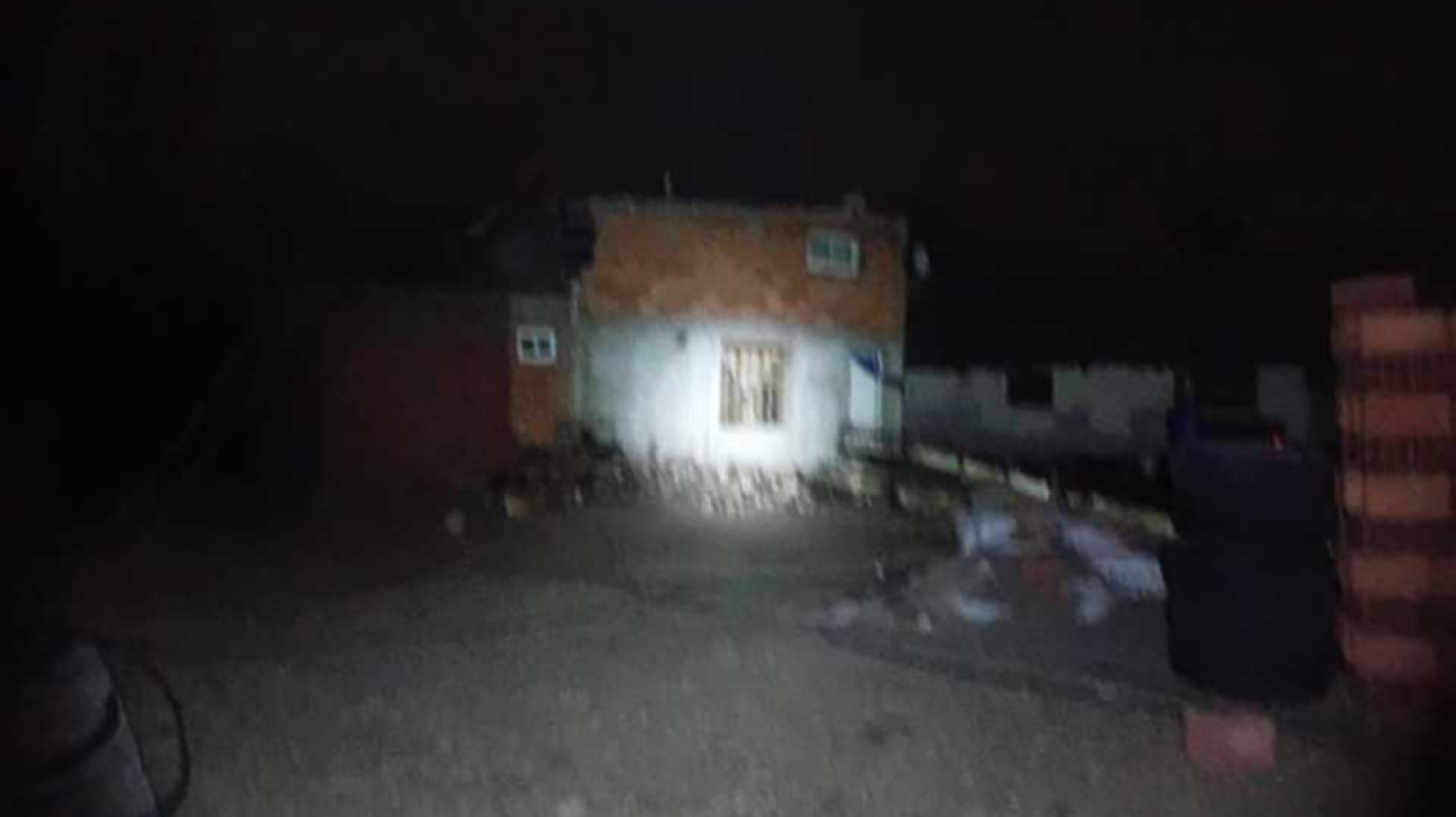 Terror en Chubut: sobrevivió a su pareja, el agresor se disparó y la policía halló a un vecino asesinado