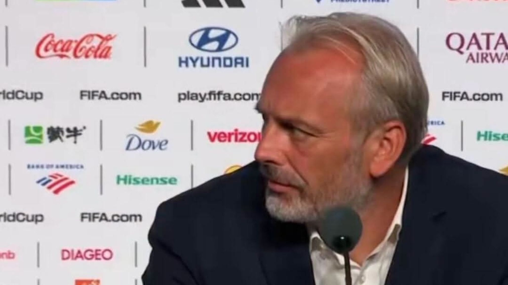 El DT de RD Congo se enteró en plena conferencia de prensa de la muerte de su padre tras la eliminación del Mundial