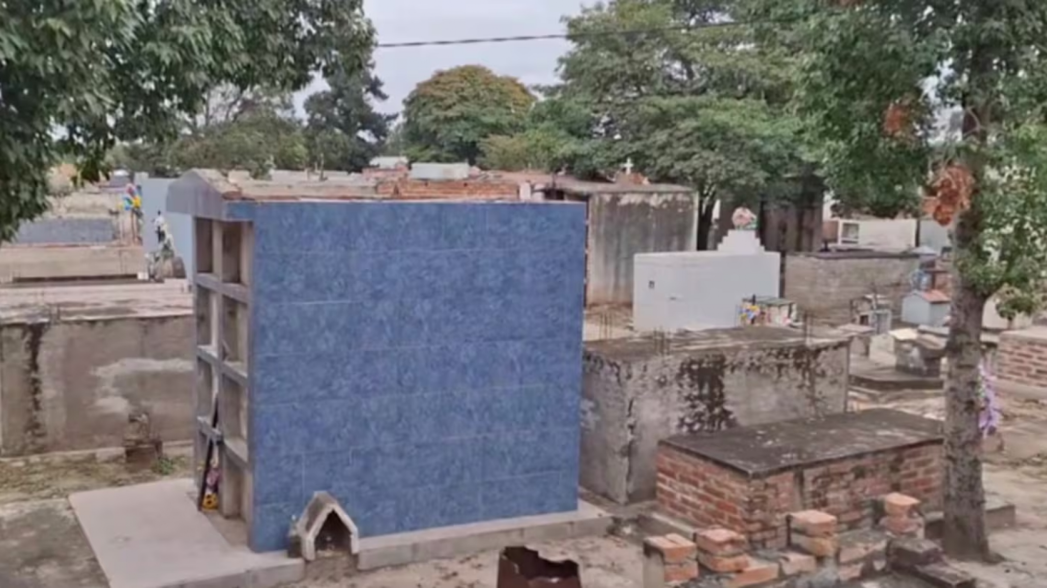 Encontraron el cuerpo descuartizado de un bebé en un cementerio en Salta
