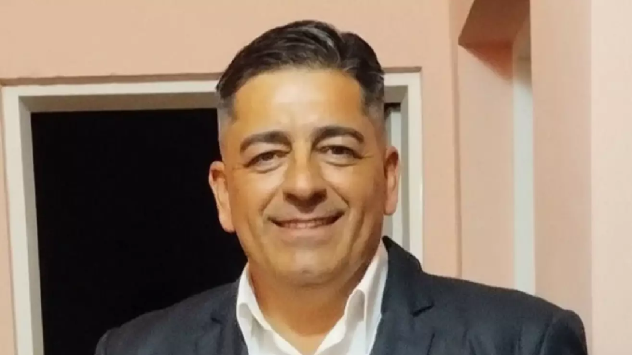 Reelección indefinida: "No consultaron a las bases y vamos a pedirle al gobernador que vete la ley", afirmó Sergio Guajardo