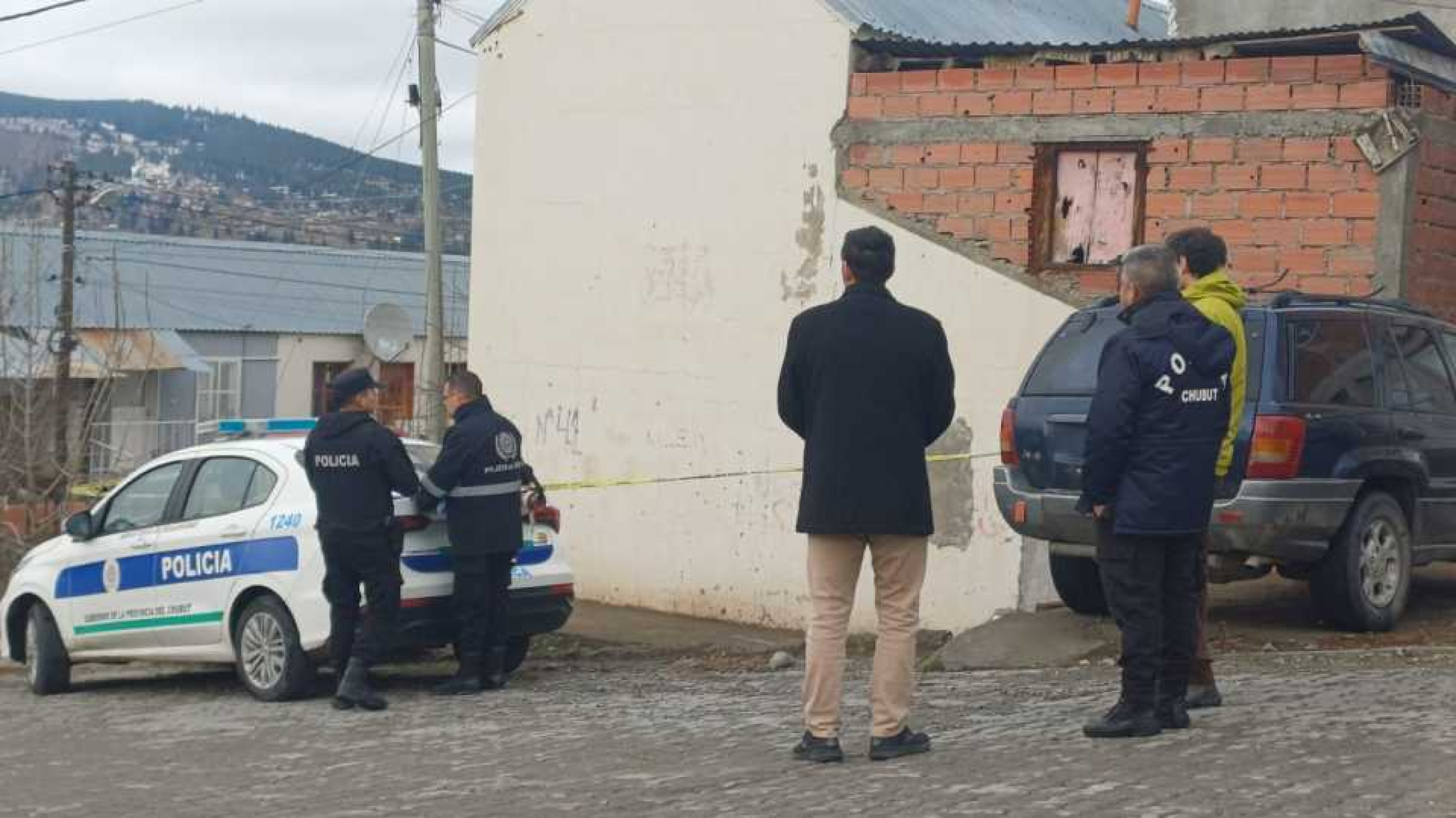 Horror en Esquel: un hombre murió degollado y su pareja quedó detenida