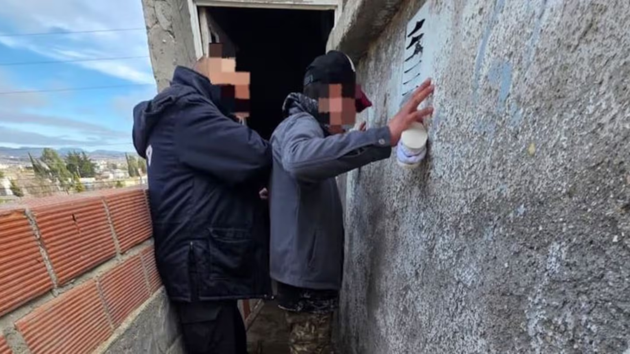 Comodoro: quedó libre el hombre que le arrojó aceite hirviendo en el rostro a su pareja